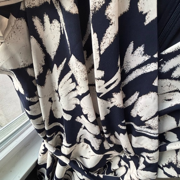 DKNY Navy and Cream Floral Dress - Picture 7 of 7